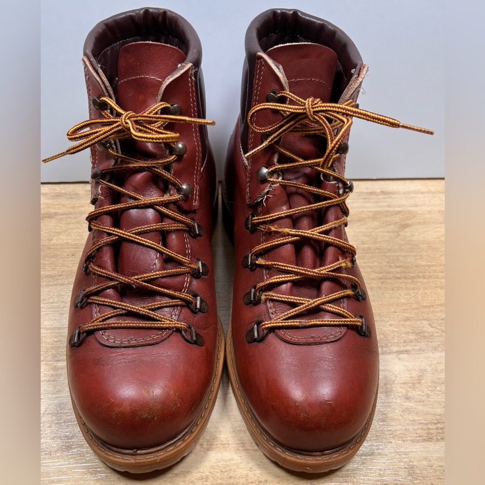 VTG 1984 Golden Retriever Hiking Boots Made in USA Brown Leather 7.5D